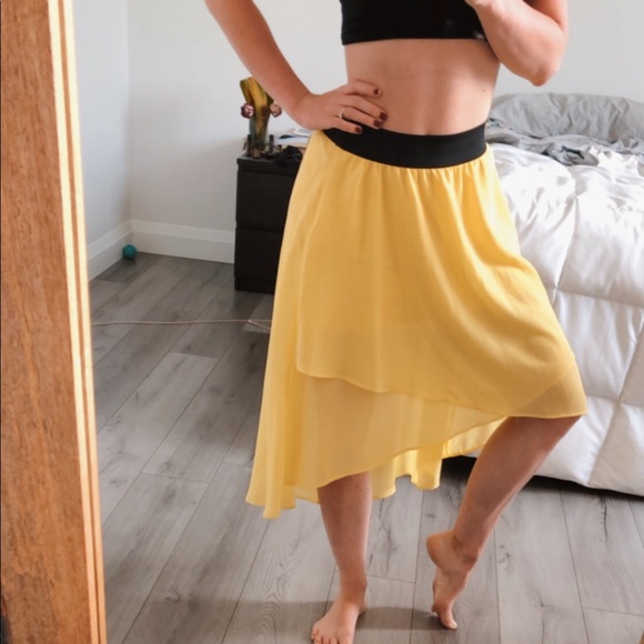 Yellow Guess High Low Skirt - Picture 2 of 7